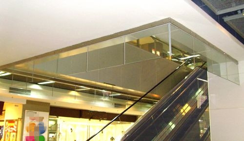 1488434881284354.jpg 擋煙垂壁-玻璃.jpg